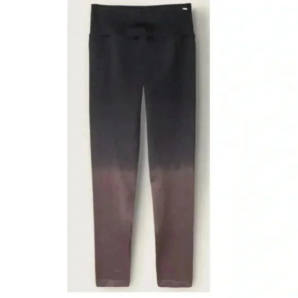 Victoria’s Secret Pink Active leggings Ombré with back inside phone pocket - Picture 3 of 11